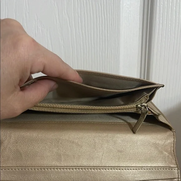 Chanel Pink Camellia Embossed Leather Wallet - Picture 6 of 8